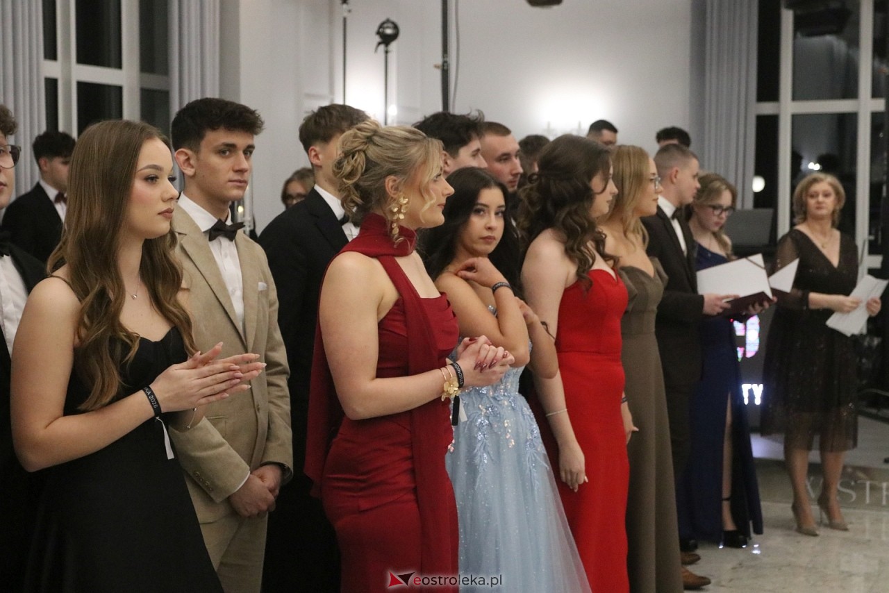 Studniówka II LO w Ostrołęce [10.01.2026] - zdjęcie #399 - eOstroleka.pl