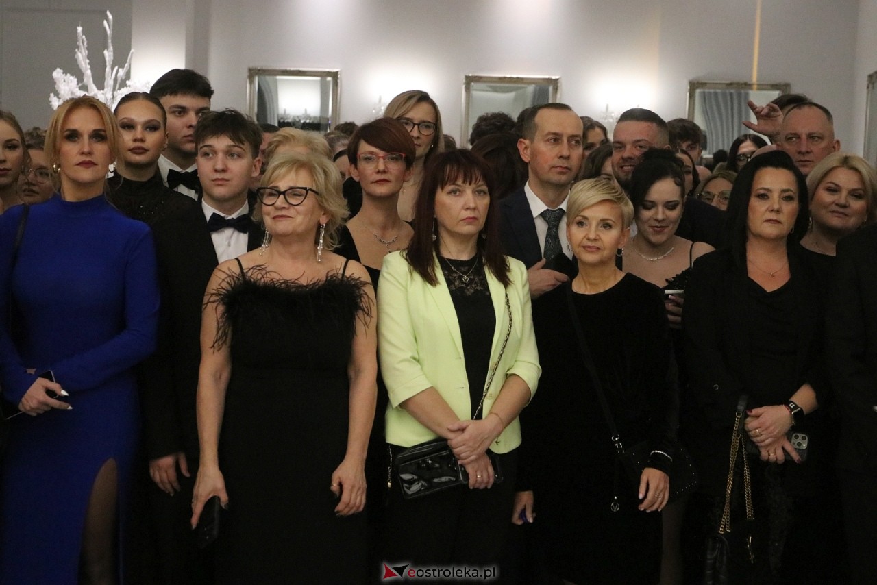 Studniówka II LO w Ostrołęce [10.01.2026] - zdjęcie #387 - eOstroleka.pl