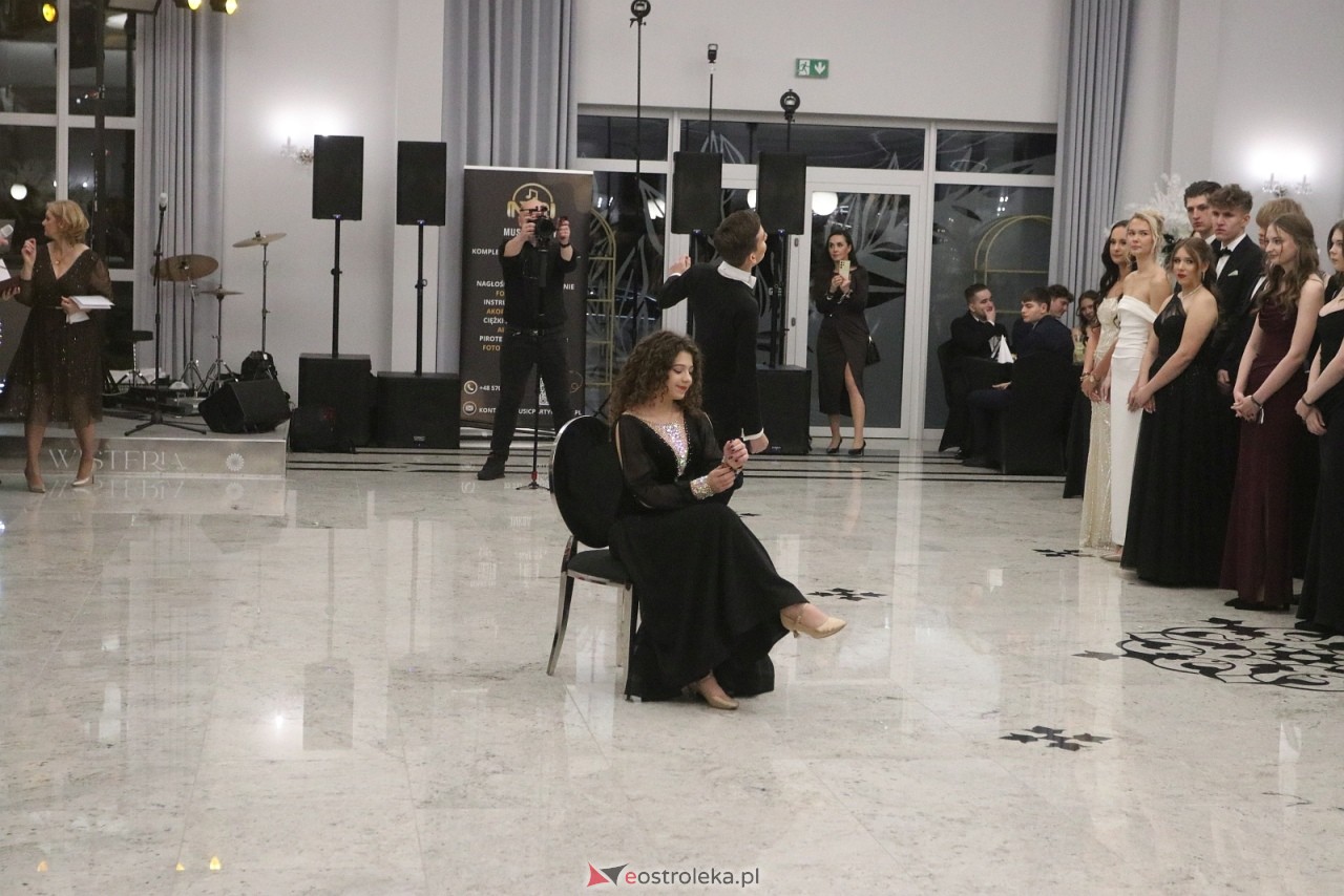 Studniówka II LO w Ostrołęce [10.01.2026] - zdjęcie #382 - eOstroleka.pl