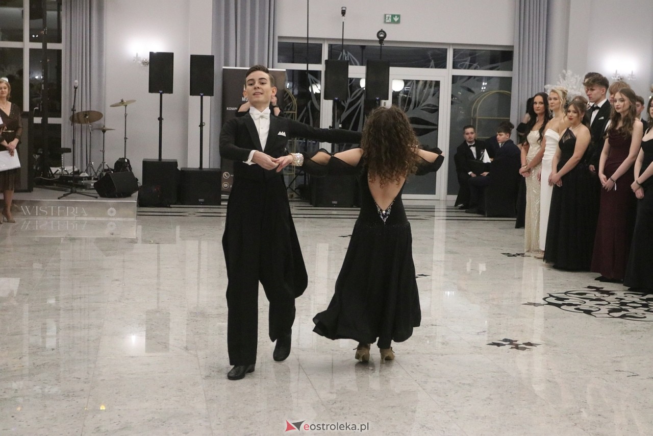 Studniówka II LO w Ostrołęce [10.01.2026] - zdjęcie #379 - eOstroleka.pl