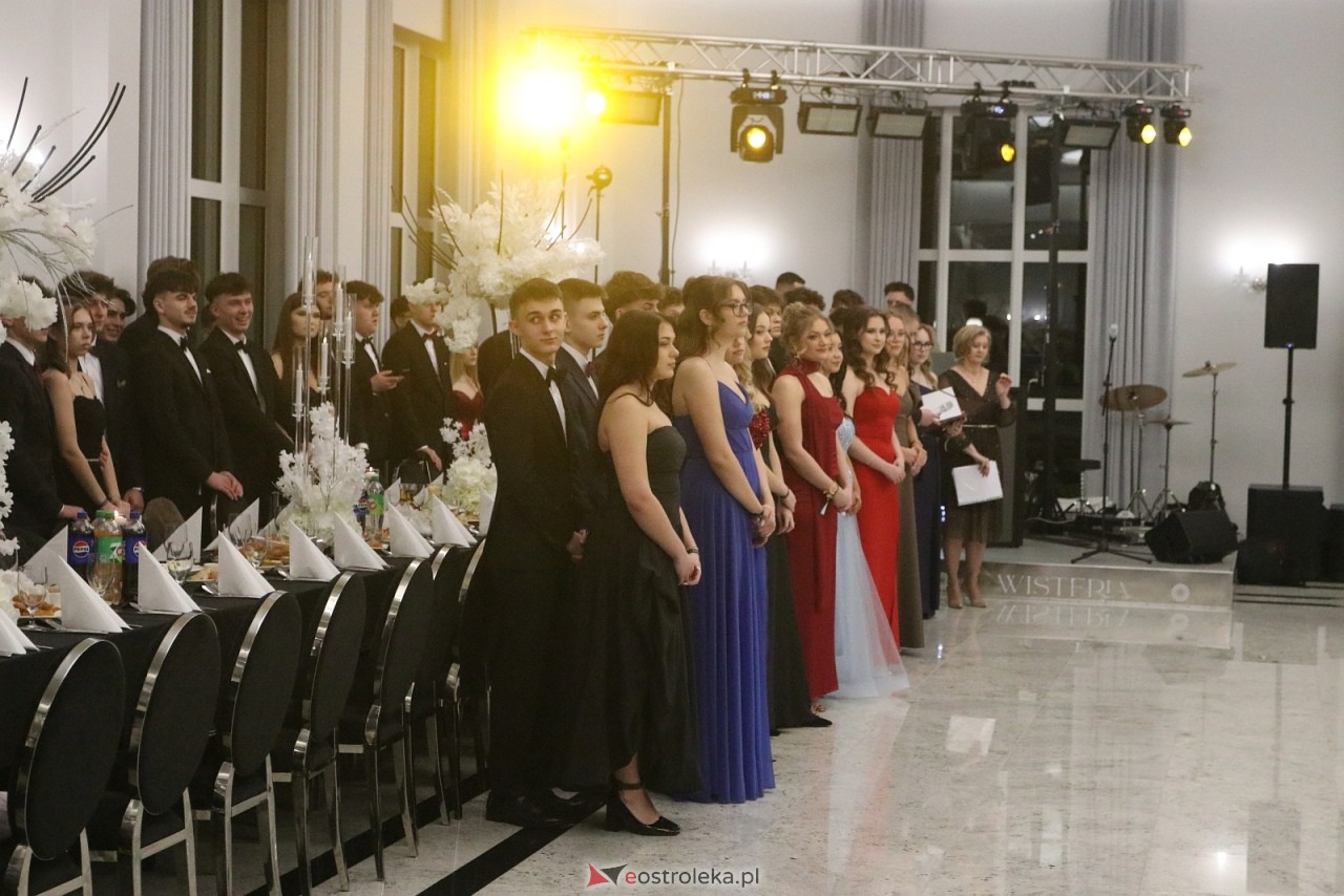 Studniówka II LO w Ostrołęce [10.01.2026] - zdjęcie #378 - eOstroleka.pl
