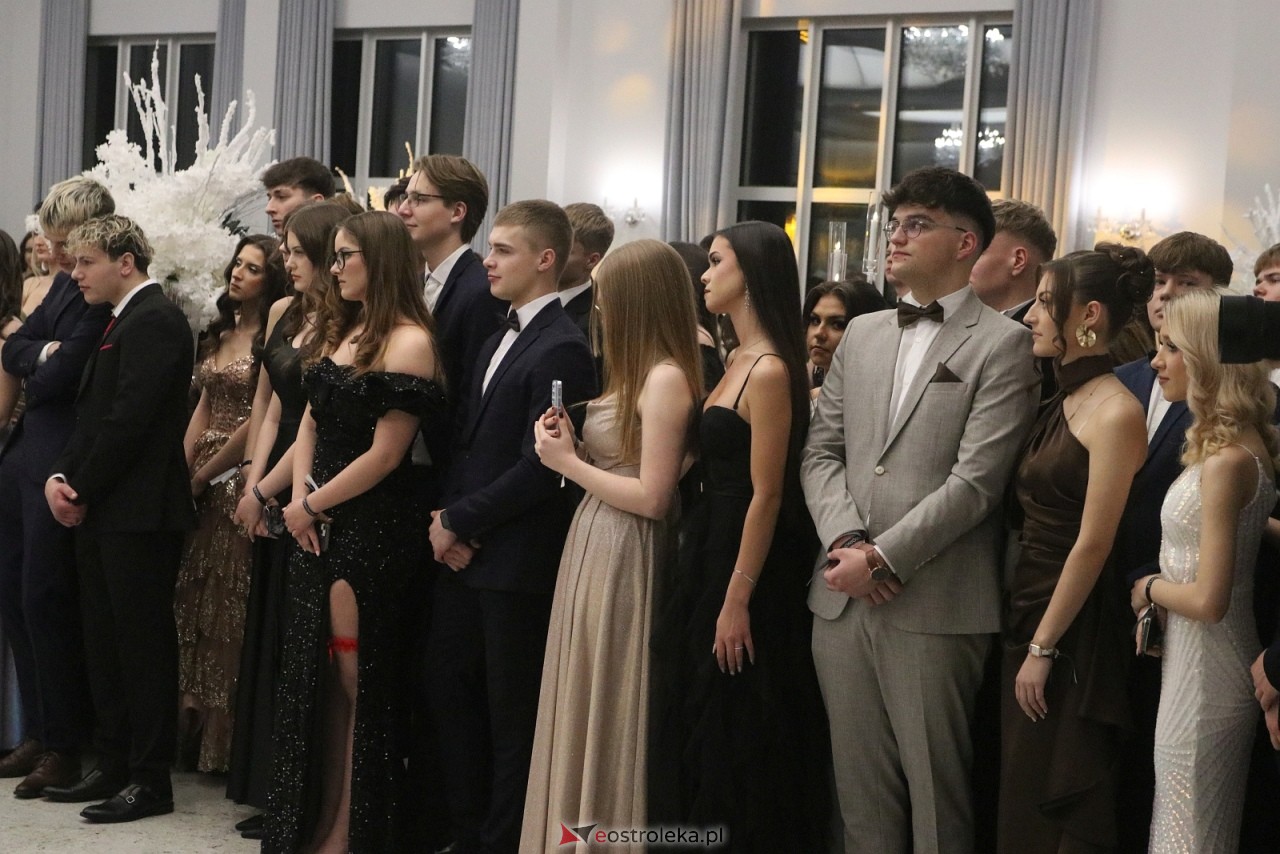 Studniówka II LO w Ostrołęce [10.01.2026] - zdjęcie #376 - eOstroleka.pl