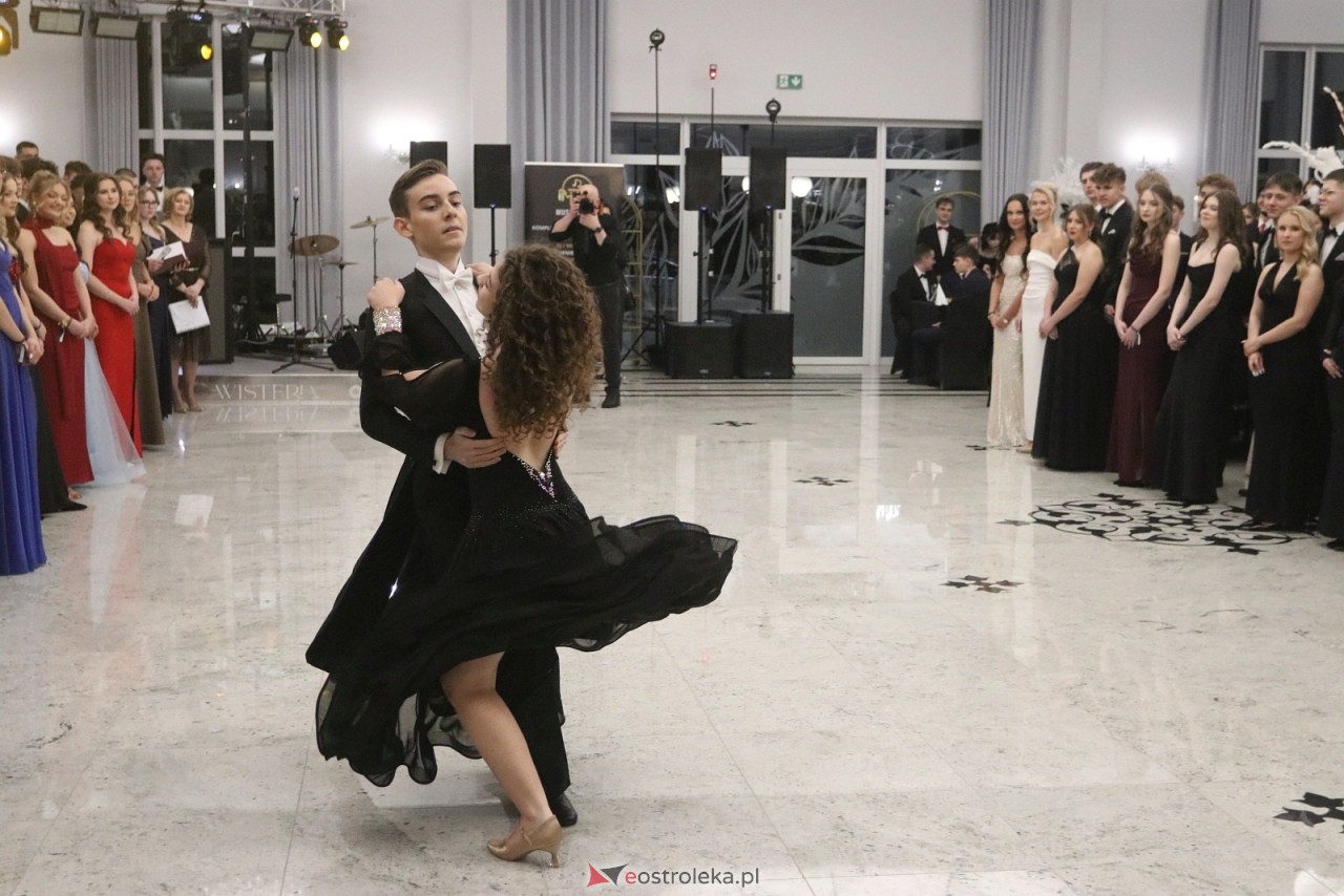 Studniówka II LO w Ostrołęce [10.01.2026] - zdjęcie #372 - eOstroleka.pl