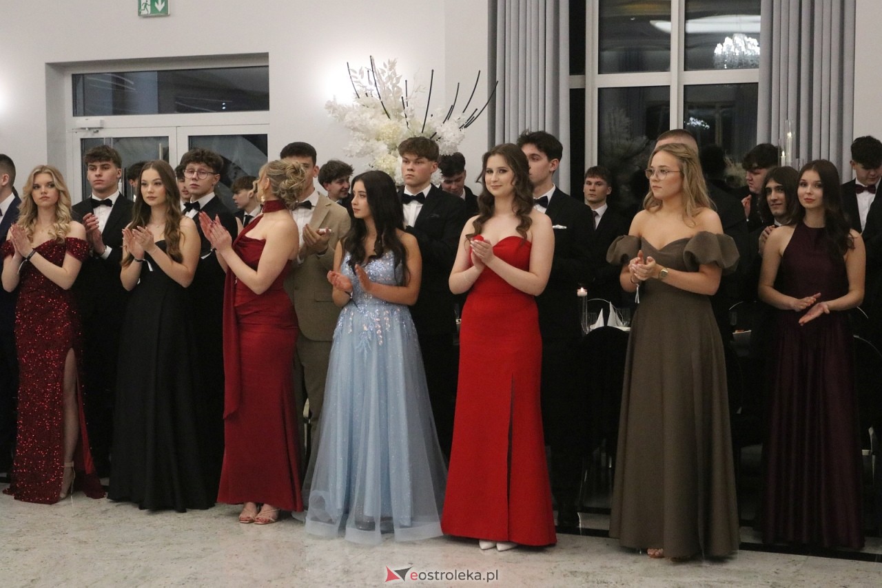 Studniówka II LO w Ostrołęce [10.01.2026] - zdjęcie #369 - eOstroleka.pl