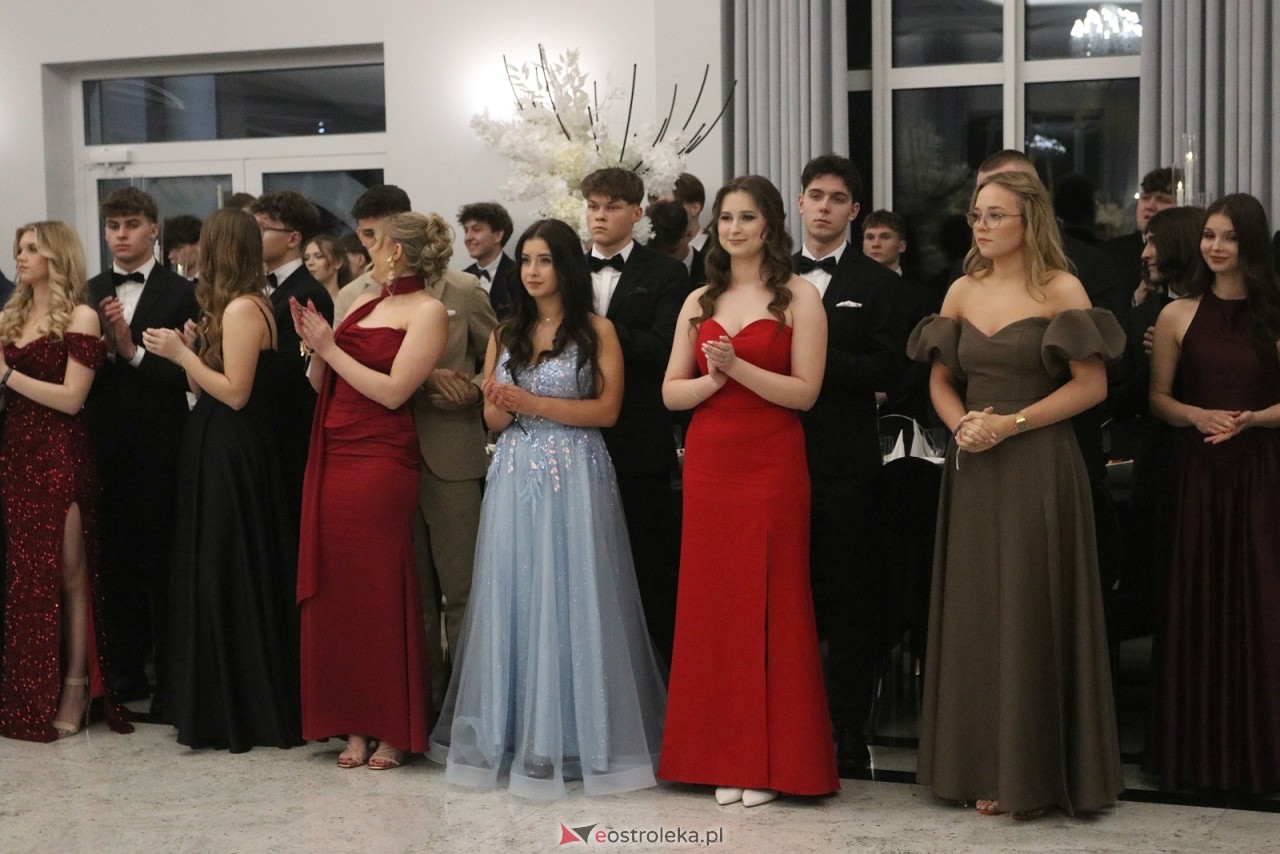 Studniówka II LO w Ostrołęce [10.01.2026] - zdjęcie #367 - eOstroleka.pl
