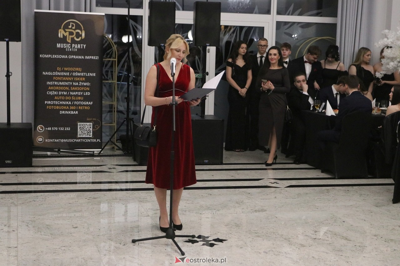 Studniówka II LO w Ostrołęce [10.01.2026] - zdjęcie #360 - eOstroleka.pl