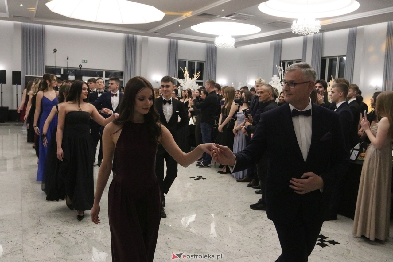 Studniówka II LO w Ostrołęce [10.01.2026] - zdjęcie #354 - eOstroleka.pl