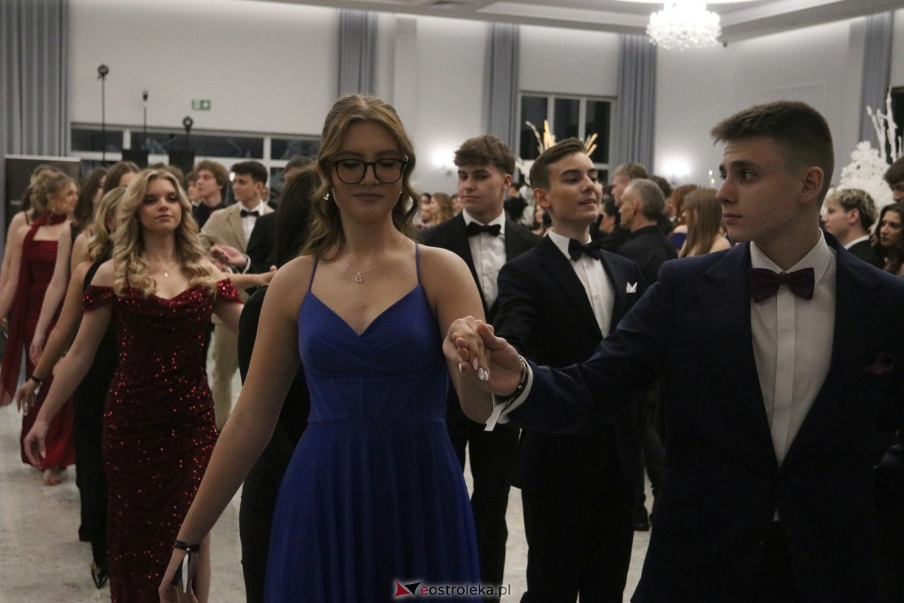 Studniówka II LO w Ostrołęce [10.01.2026] - zdjęcie #352 - eOstroleka.pl