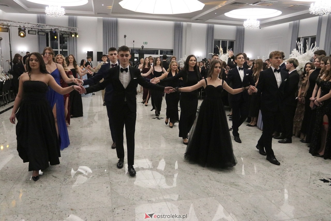 Studniówka II LO w Ostrołęce [10.01.2026] - zdjęcie #334 - eOstroleka.pl