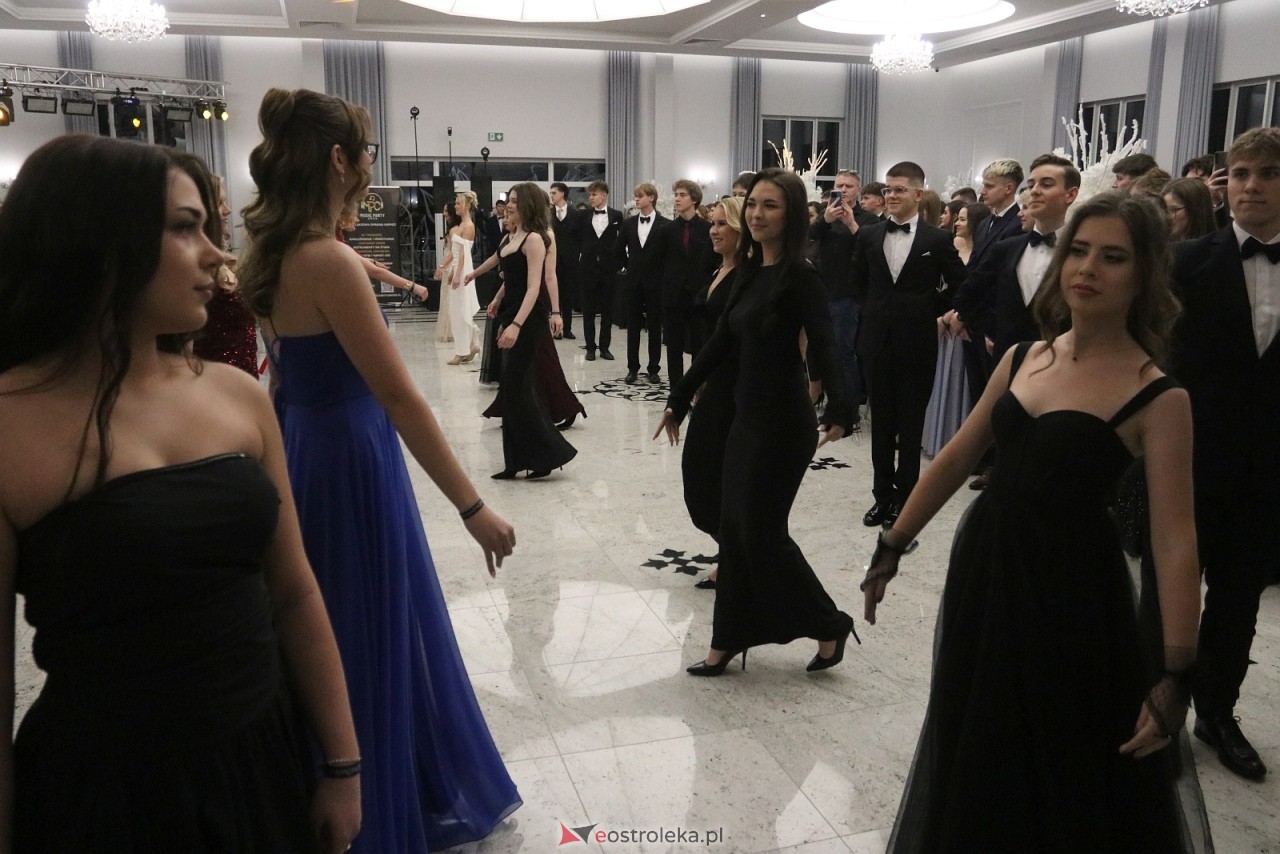 Studniówka II LO w Ostrołęce [10.01.2026] - zdjęcie #333 - eOstroleka.pl