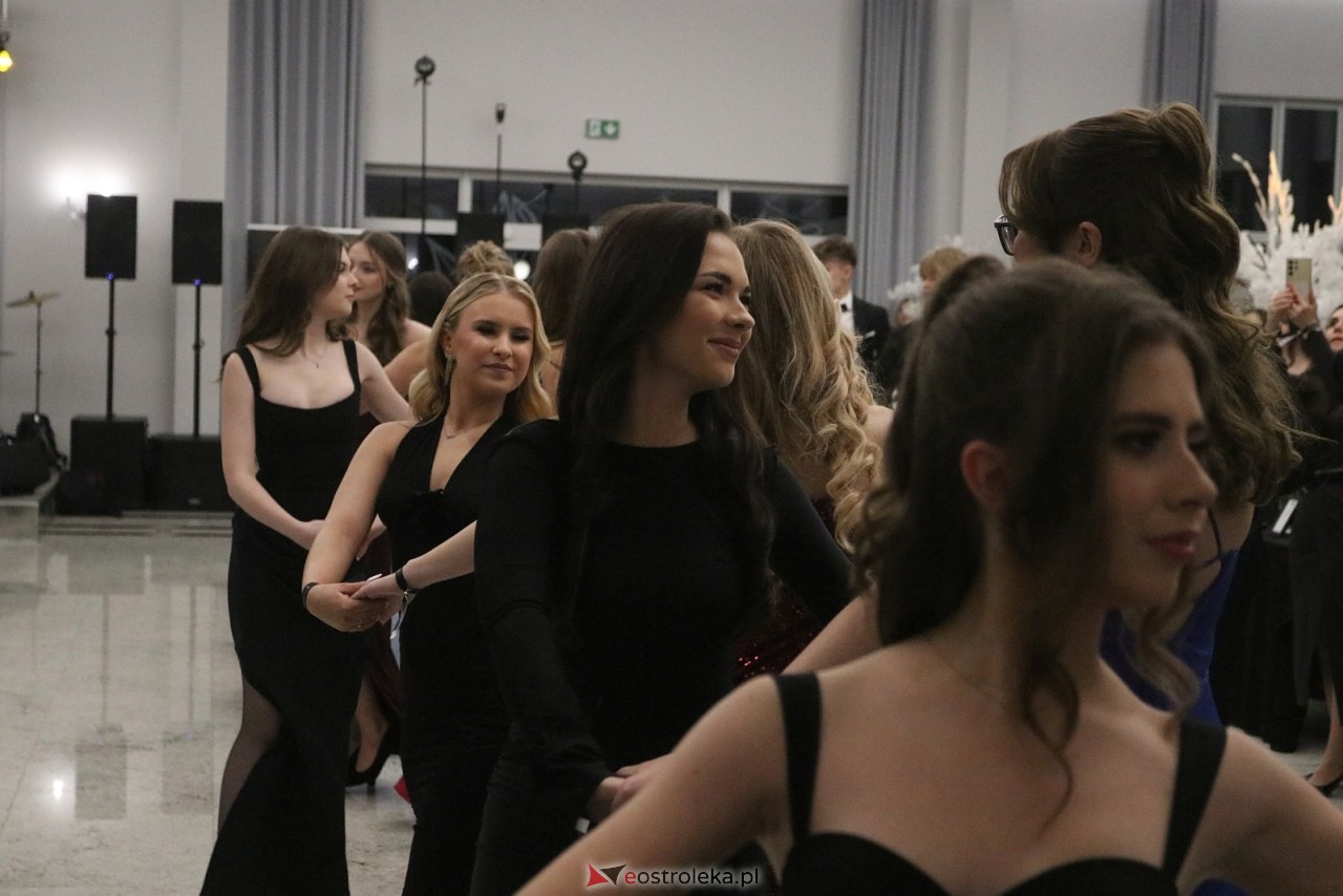 Studniówka II LO w Ostrołęce [10.01.2026] - zdjęcie #332 - eOstroleka.pl