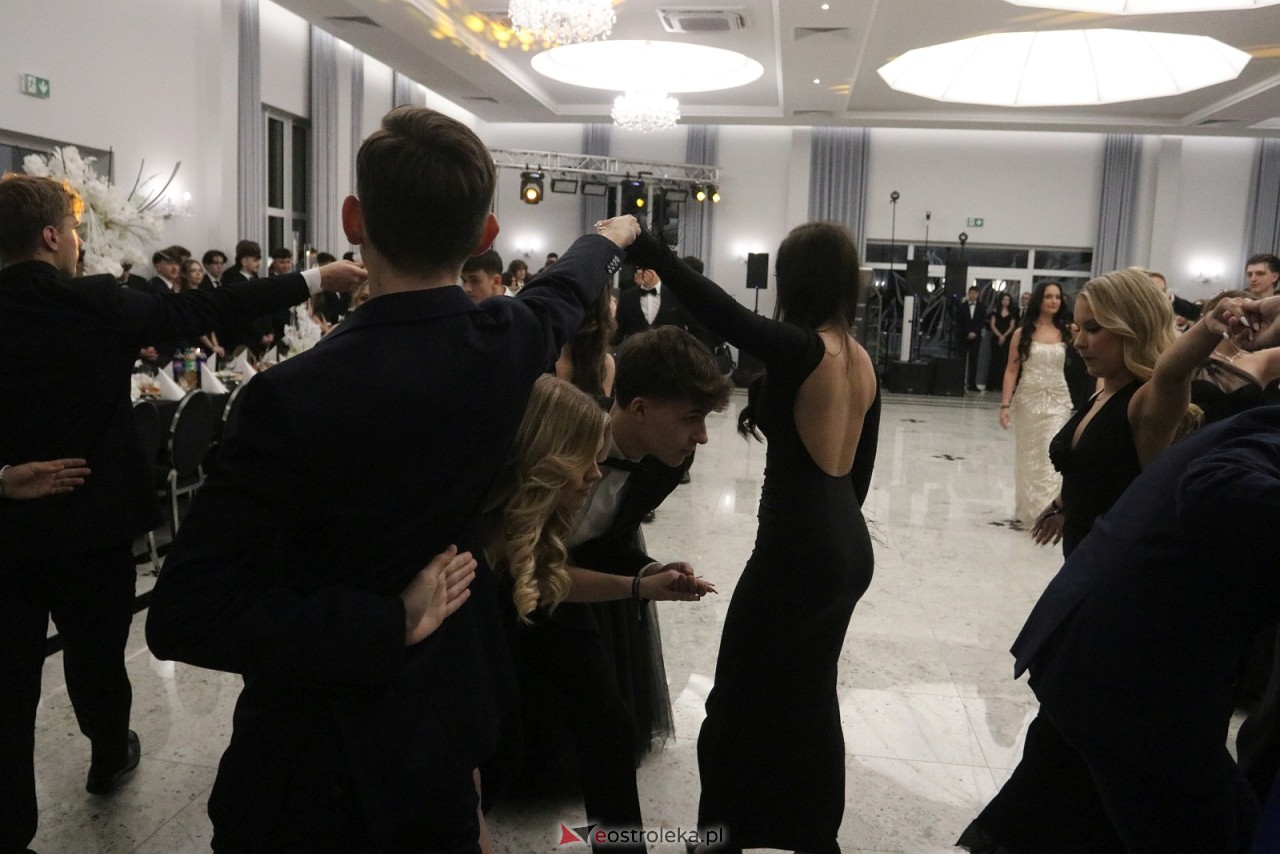 Studniówka II LO w Ostrołęce [10.01.2026] - zdjęcie #317 - eOstroleka.pl