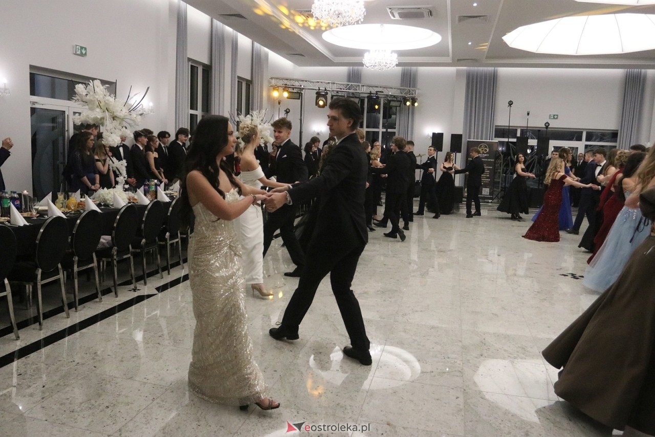 Studniówka II LO w Ostrołęce [10.01.2026] - zdjęcie #314 - eOstroleka.pl