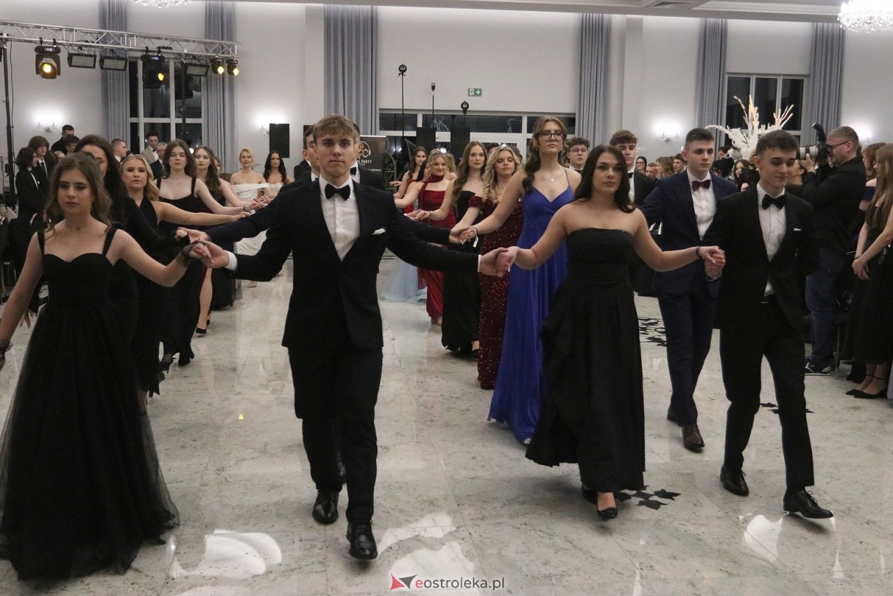 Studniówka II LO w Ostrołęce [10.01.2026] - zdjęcie #309 - eOstroleka.pl