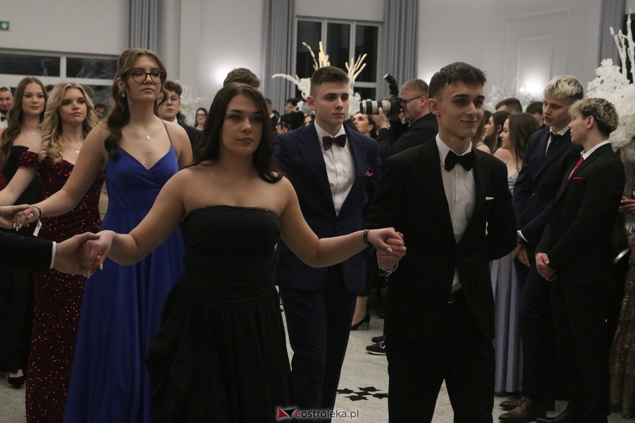 Studniówka II LO w Ostrołęce [10.01.2026] - zdjęcie #307 - eOstroleka.pl