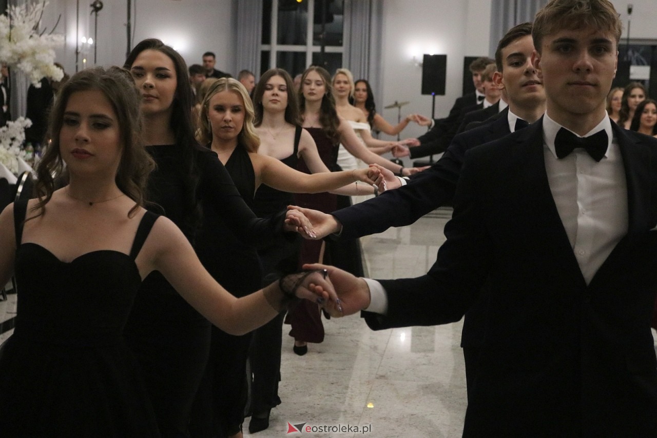 Studniówka II LO w Ostrołęce [10.01.2026] - zdjęcie #305 - eOstroleka.pl