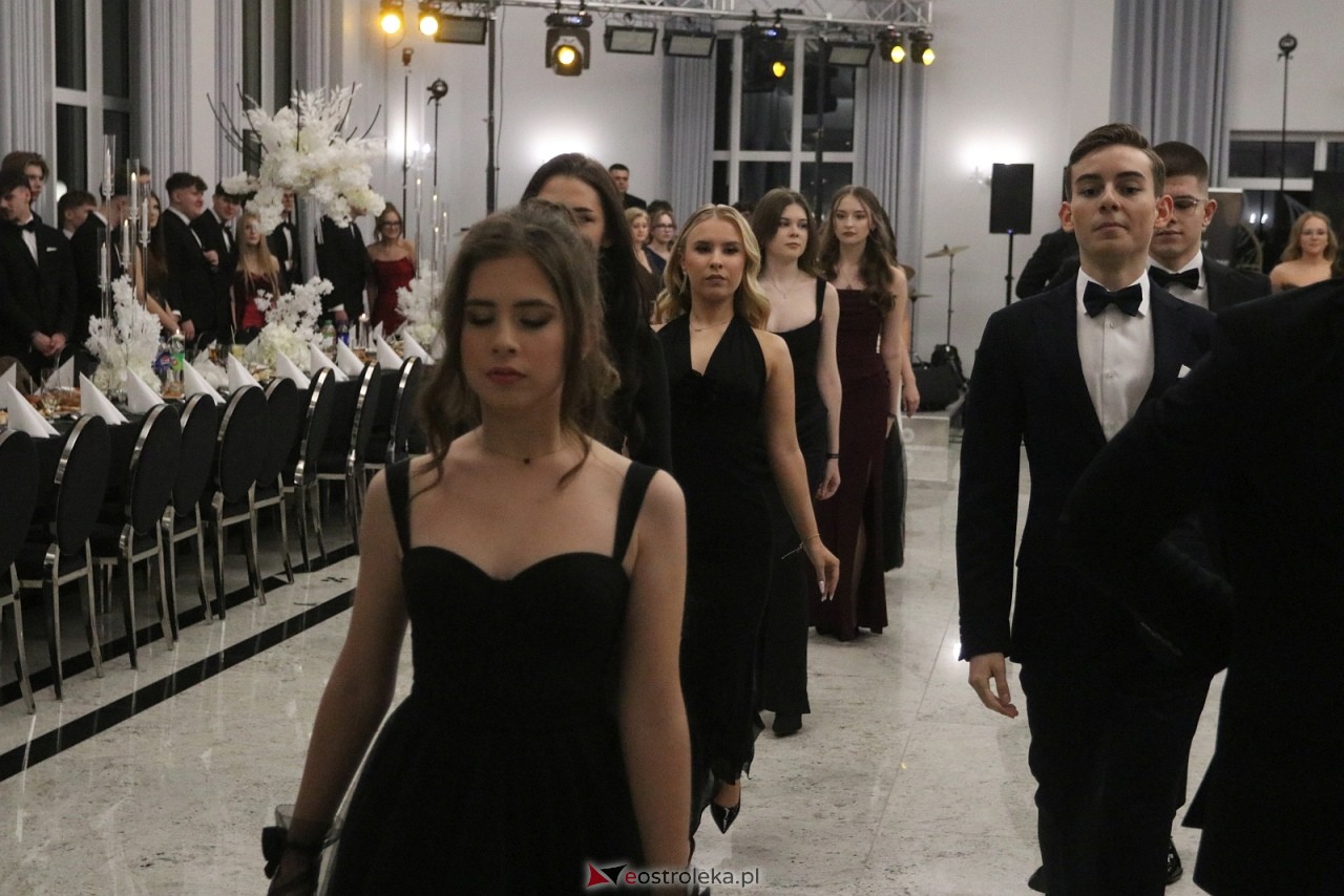 Studniówka II LO w Ostrołęce [10.01.2026] - zdjęcie #303 - eOstroleka.pl