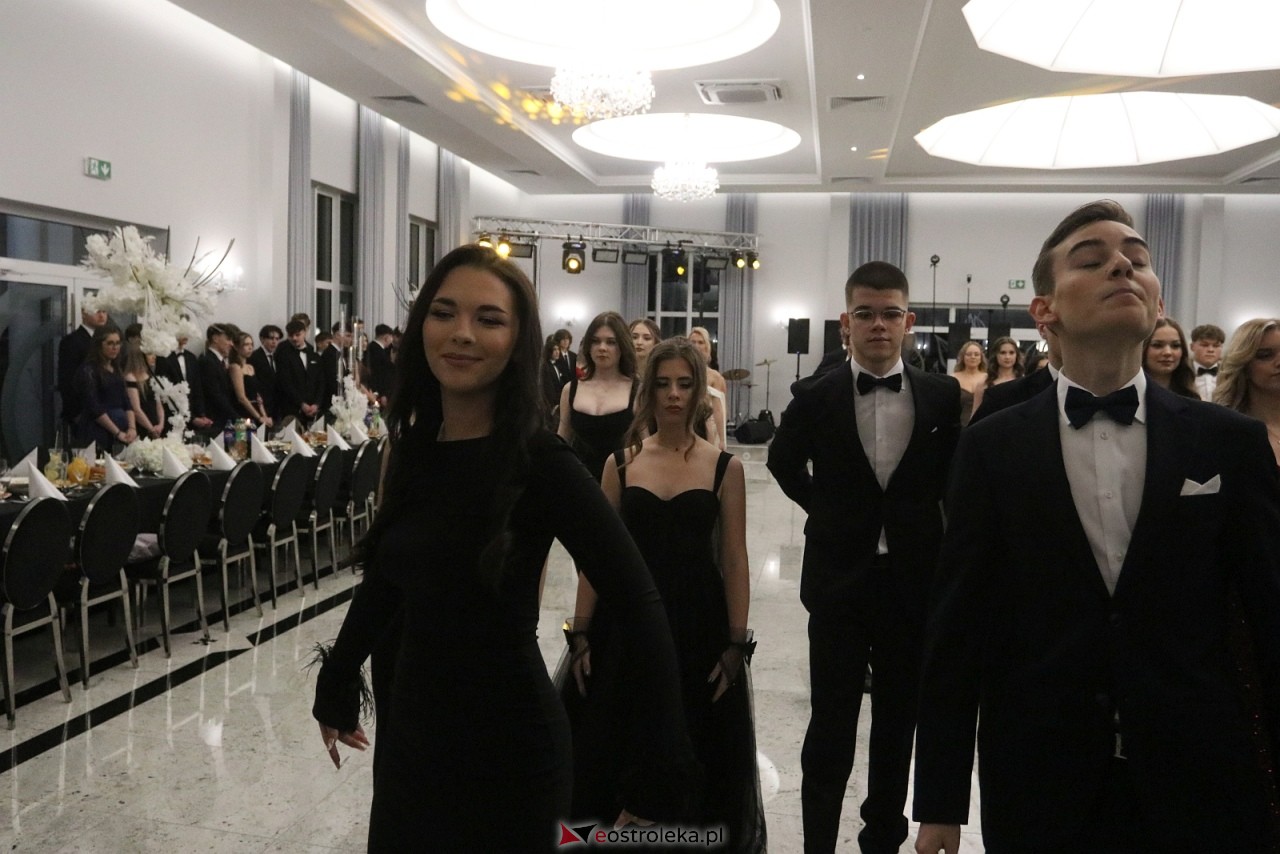 Studniówka II LO w Ostrołęce [10.01.2026] - zdjęcie #301 - eOstroleka.pl