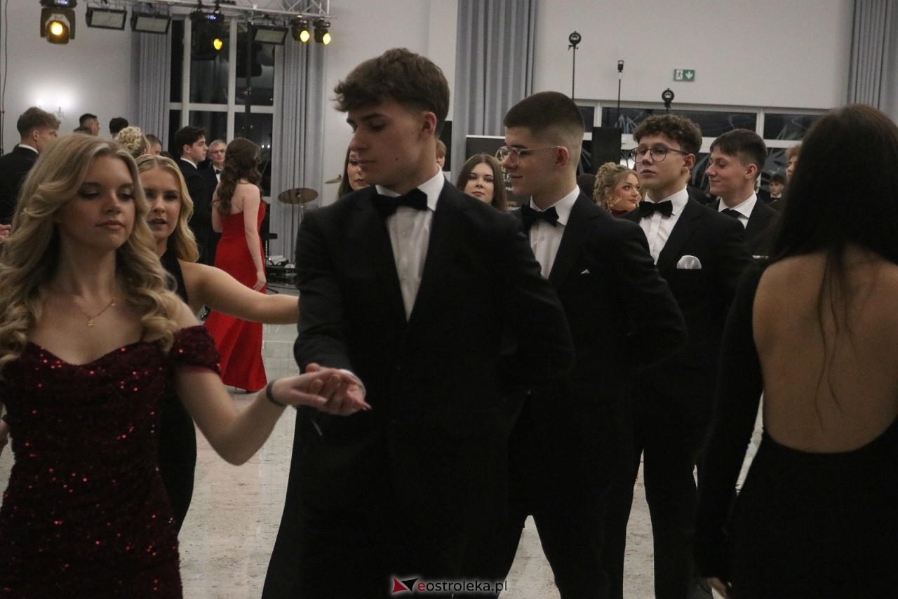 Studniówka II LO w Ostrołęce [10.01.2026] - zdjęcie #298 - eOstroleka.pl