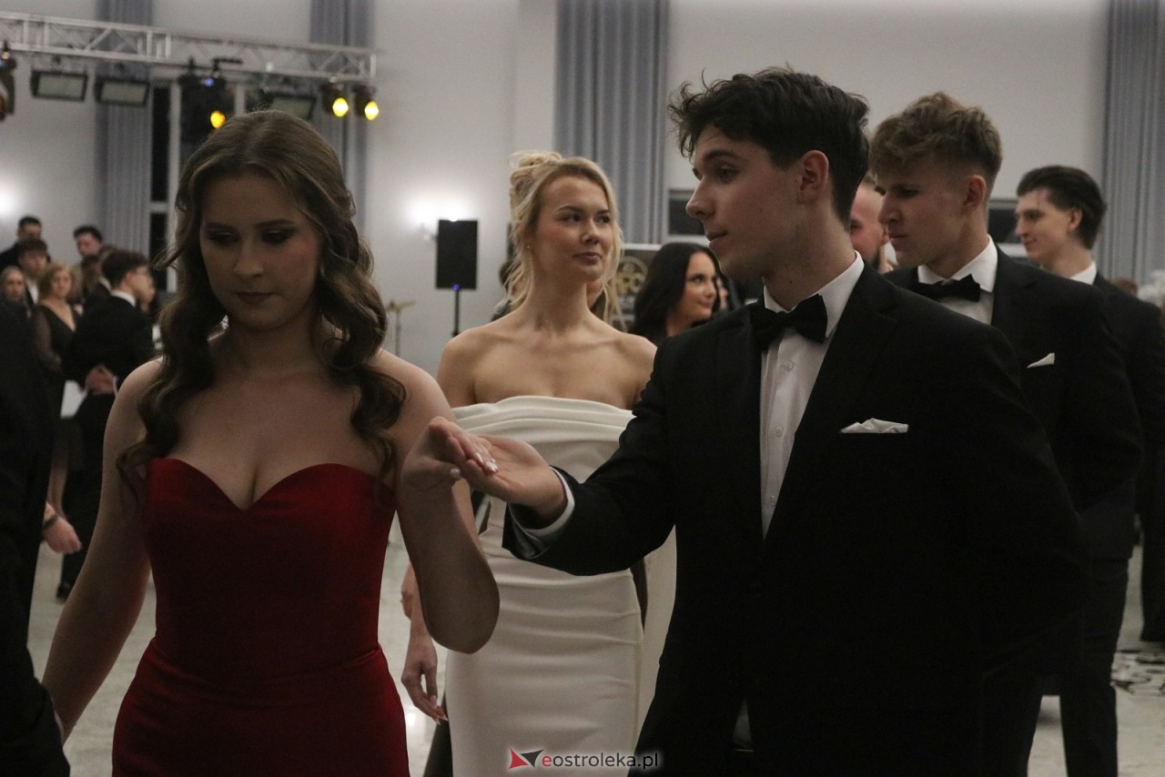 Studniówka II LO w Ostrołęce [10.01.2026] - zdjęcie #296 - eOstroleka.pl