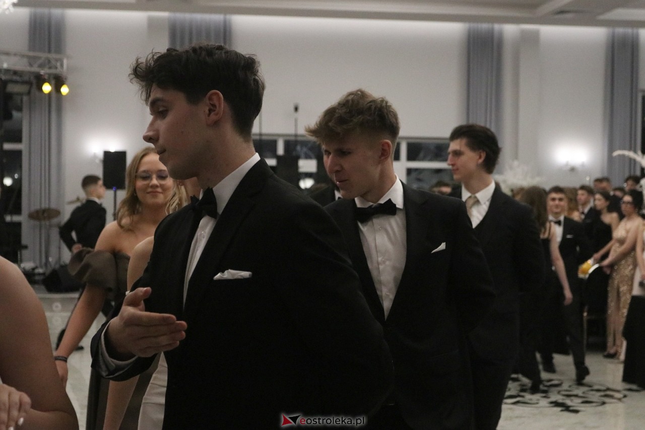 Studniówka II LO w Ostrołęce [10.01.2026] - zdjęcie #295 - eOstroleka.pl