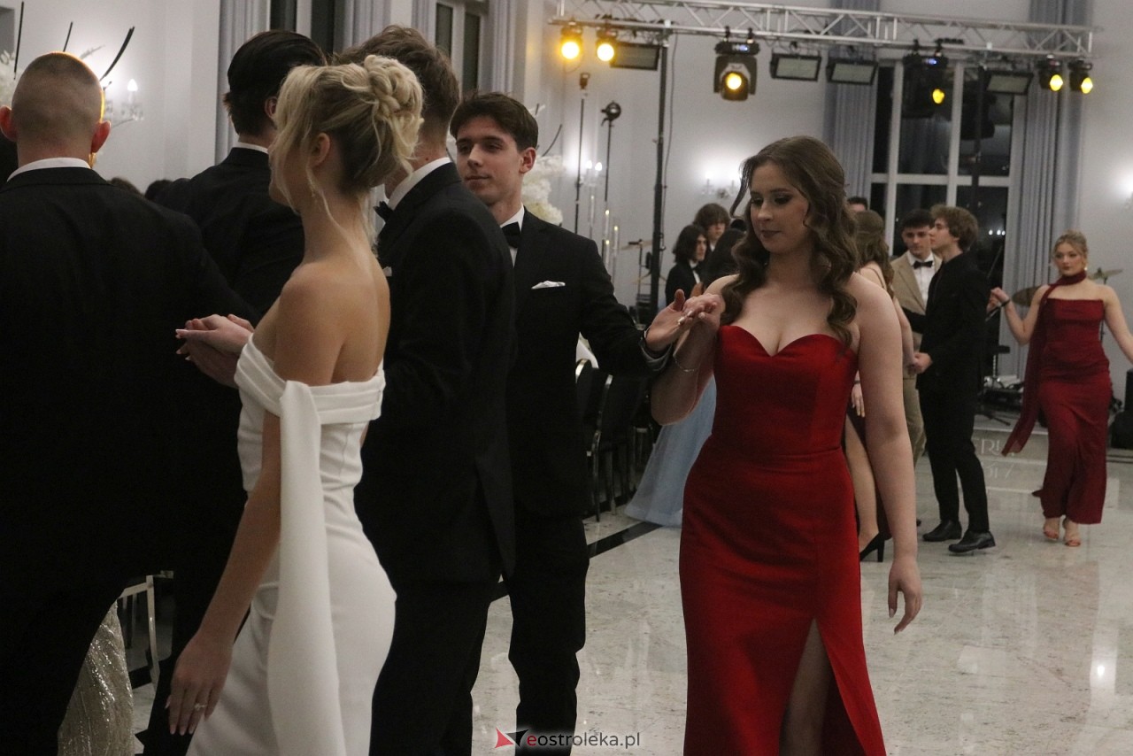 Studniówka II LO w Ostrołęce [10.01.2026] - zdjęcie #292 - eOstroleka.pl