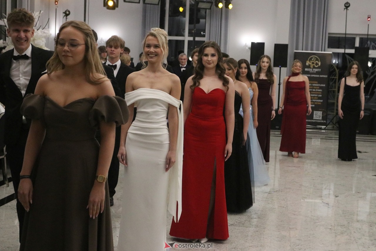 Studniówka II LO w Ostrołęce [10.01.2026] - zdjęcie #284 - eOstroleka.pl