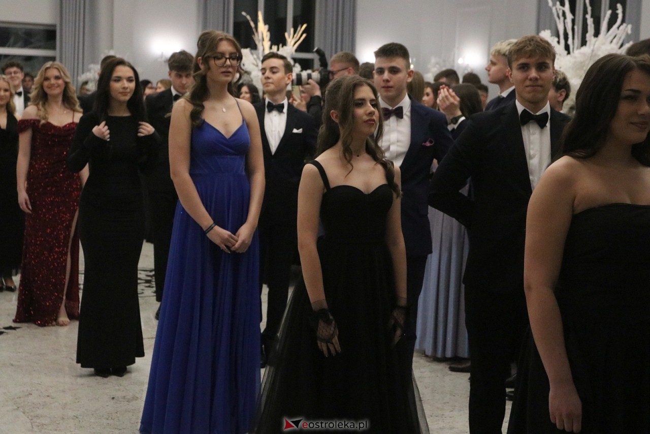 Studniówka II LO w Ostrołęce [10.01.2026] - zdjęcie #282 - eOstroleka.pl