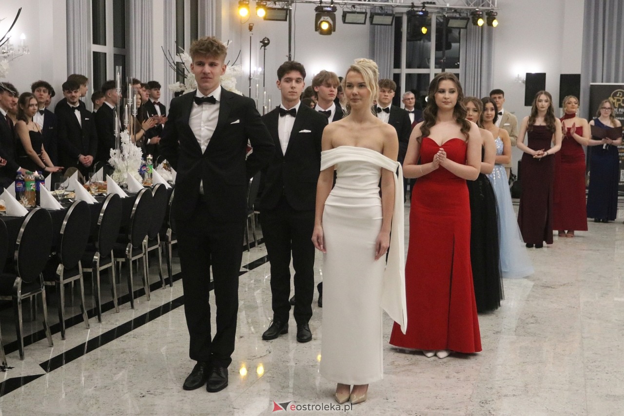 Studniówka II LO w Ostrołęce [10.01.2026] - zdjęcie #276 - eOstroleka.pl