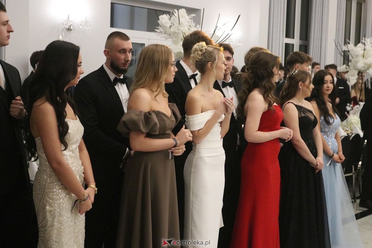 Studniówka II LO w Ostrołęce [10.01.2026] - zdjęcie #269 - eOstroleka.pl