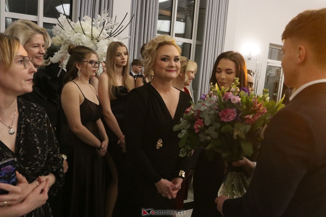 Studniówka II LO w Ostrołęce [10.01.2026] - zdjęcie #265 - eOstroleka.pl