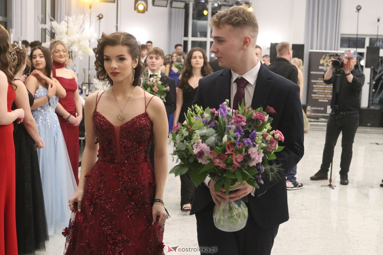 Studniówka II LO w Ostrołęce [10.01.2026] - zdjęcie #263 - eOstroleka.pl