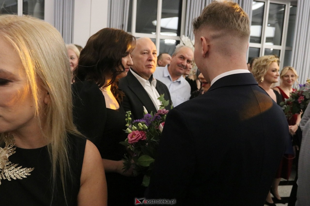 Studniówka II LO w Ostrołęce [10.01.2026] - zdjęcie #261 - eOstroleka.pl