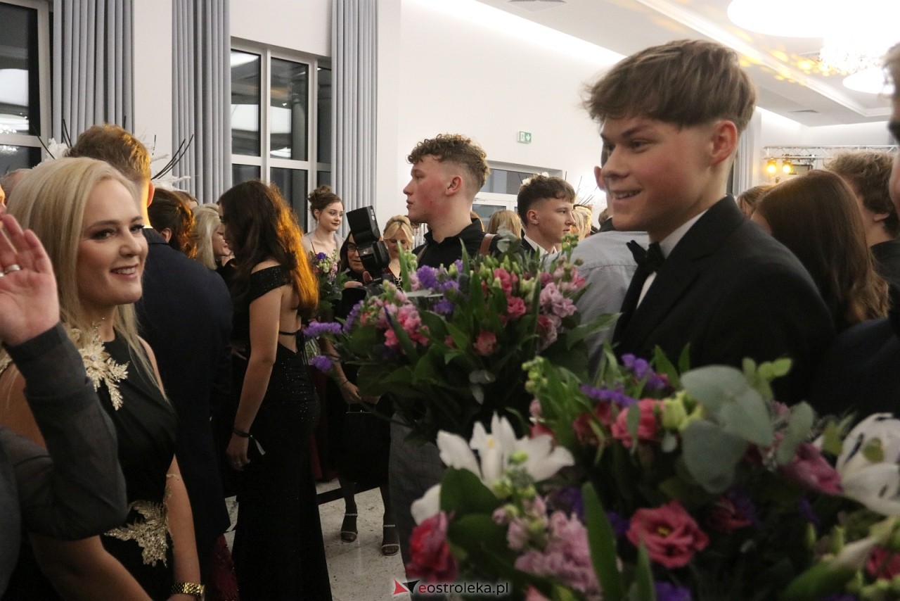 Studniówka II LO w Ostrołęce [10.01.2026] - zdjęcie #260 - eOstroleka.pl