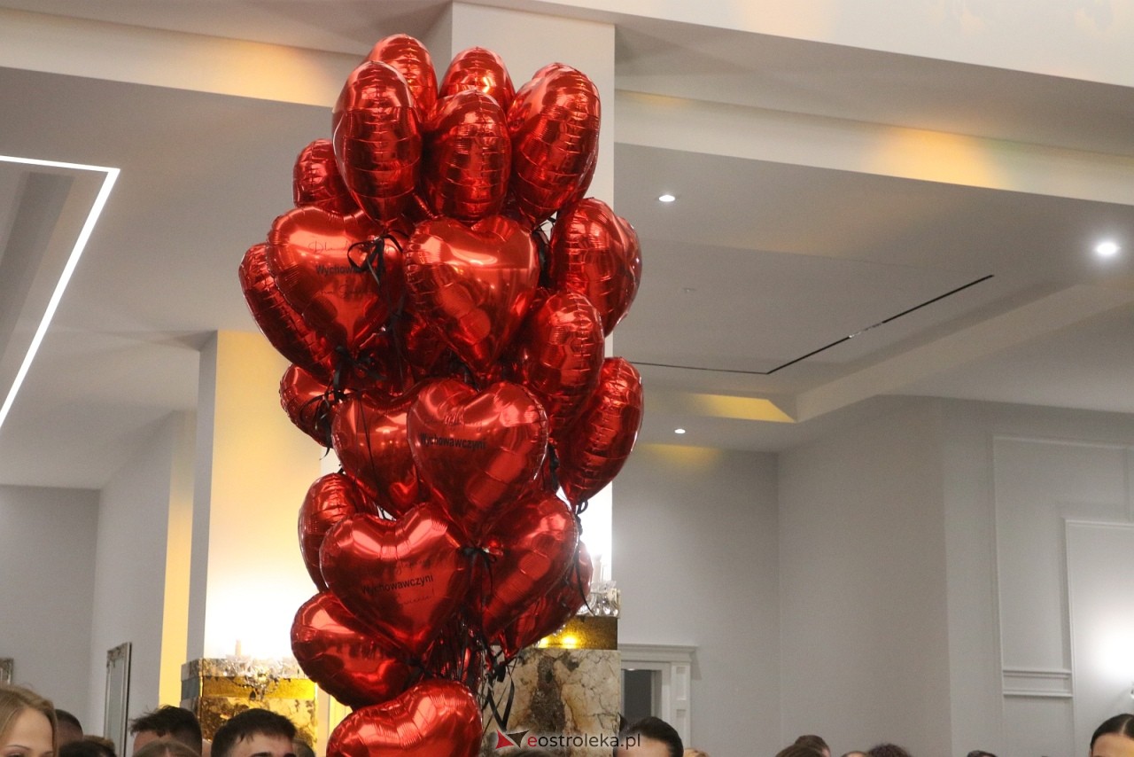 Studniówka II LO w Ostrołęce [10.01.2026] - zdjęcie #248 - eOstroleka.pl