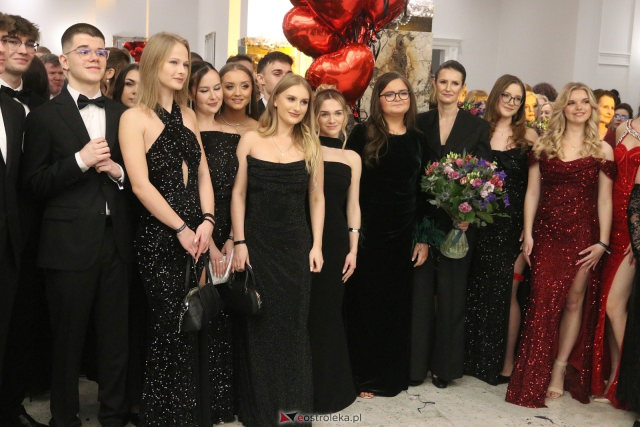 Studniówka II LO w Ostrołęce [10.01.2026] - zdjęcie #246 - eOstroleka.pl