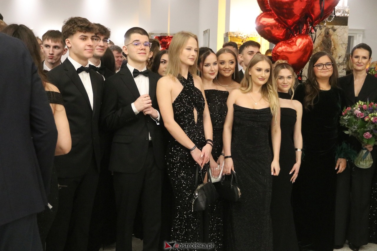 Studniówka II LO w Ostrołęce [10.01.2026] - zdjęcie #245 - eOstroleka.pl