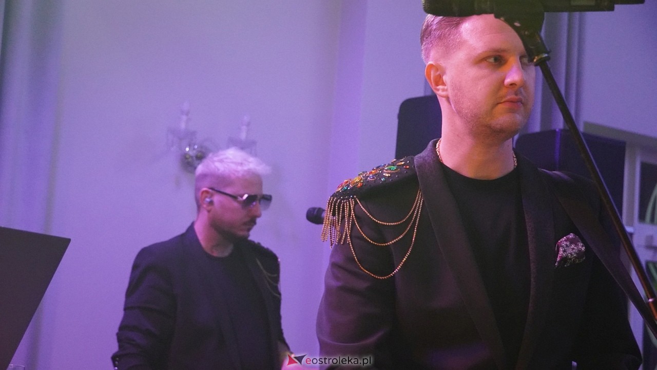 Piękni i Młodzi na studniówce II LO Ostrołęka [10.01.2026] - zdjęcie #132 - eOstroleka.pl