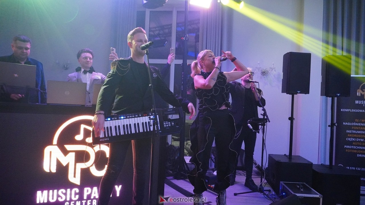 Piękni i Młodzi na studniówce II LO Ostrołęka [10.01.2026] - zdjęcie #125 - eOstroleka.pl