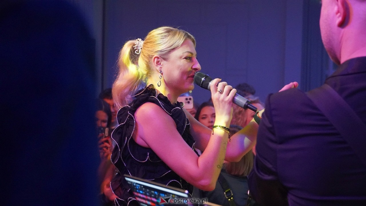 Piękni i Młodzi na studniówce II LO Ostrołęka [10.01.2026] - zdjęcie #96 - eOstroleka.pl