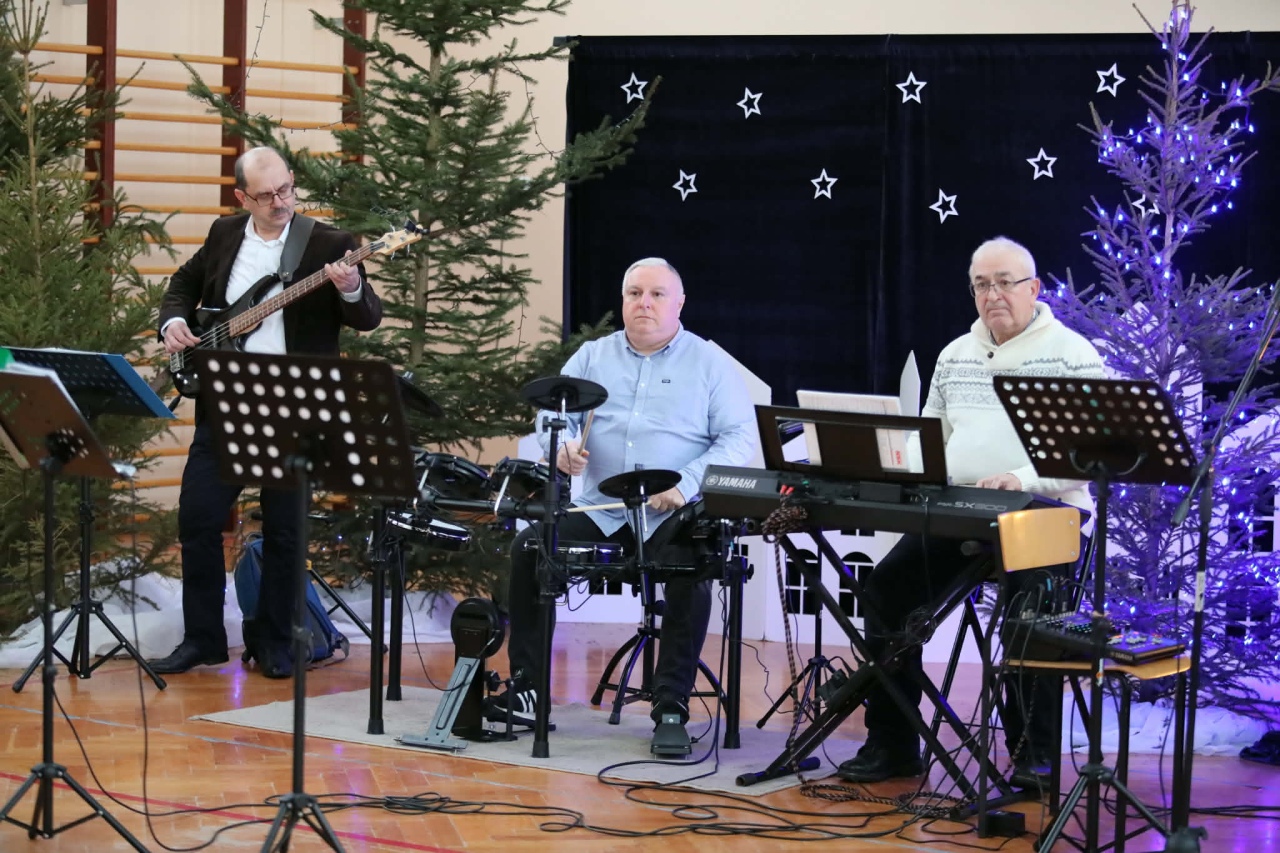 Koncert kolęd  „Niech narodzi się Twoja miłość w nas...” [11.01.2026] - zdjęcie #50 - eOstroleka.pl