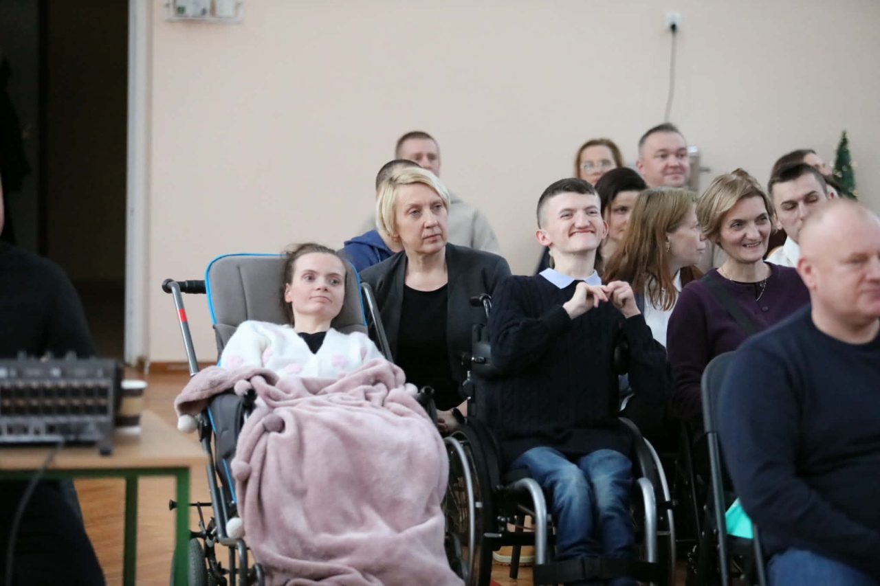 Koncert kolęd  „Niech narodzi się Twoja miłość w nas...” [11.01.2026] - zdjęcie #45 - eOstroleka.pl