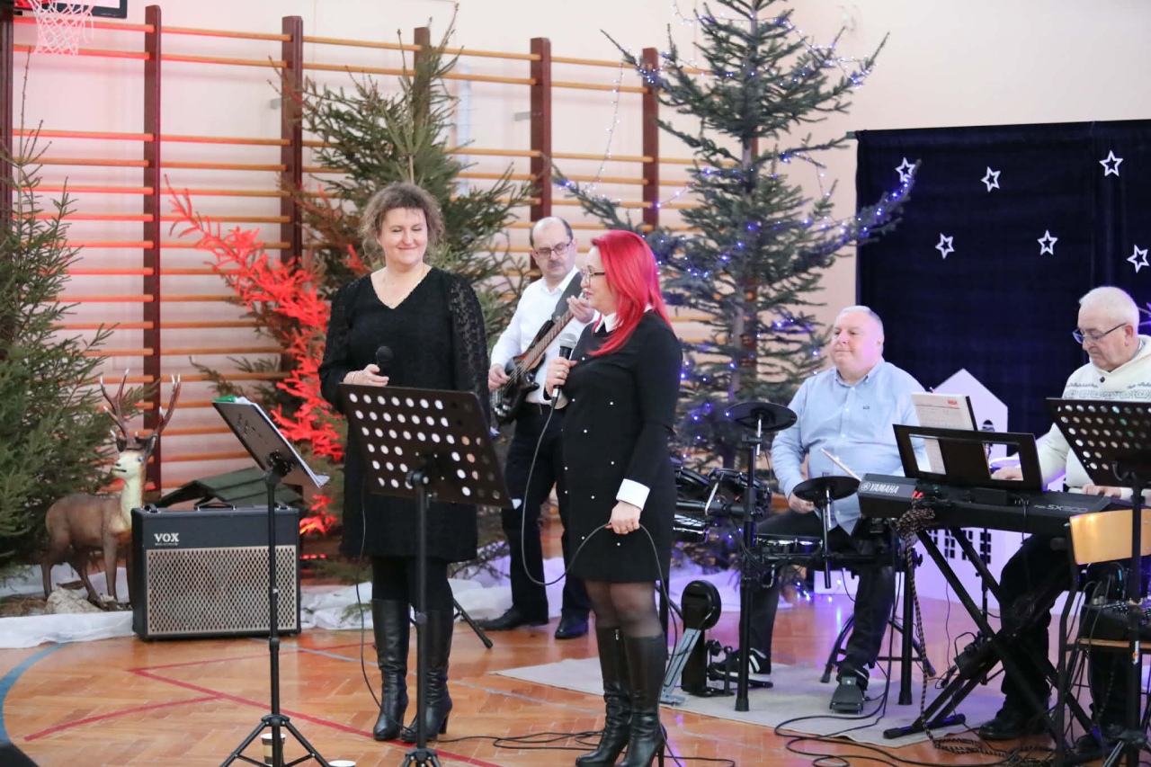 Koncert kolęd  „Niech narodzi się Twoja miłość w nas...” [11.01.2026] - zdjęcie #28 - eOstroleka.pl