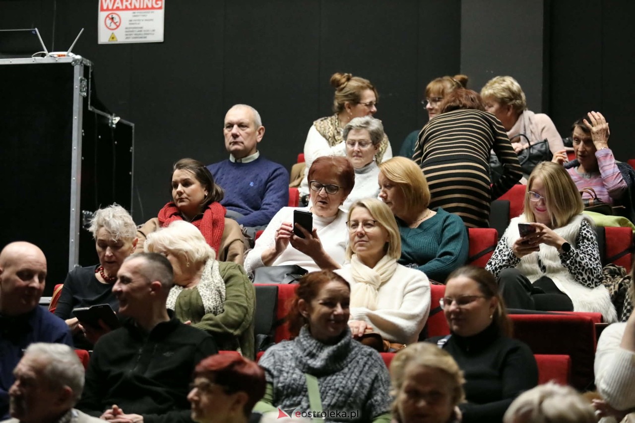 Koncert Kobiety polskiej estrady w Muzeum Żołnierzy Wyklętych [11.01.2026] - zdjęcie #39 - eOstroleka.pl