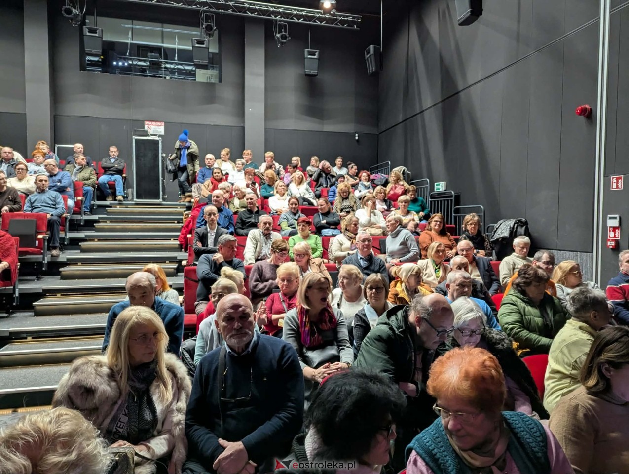 Koncert Kobiety polskiej estrady w Muzeum Żołnierzy Wyklętych [11.01.2026] - zdjęcie #28 - eOstroleka.pl