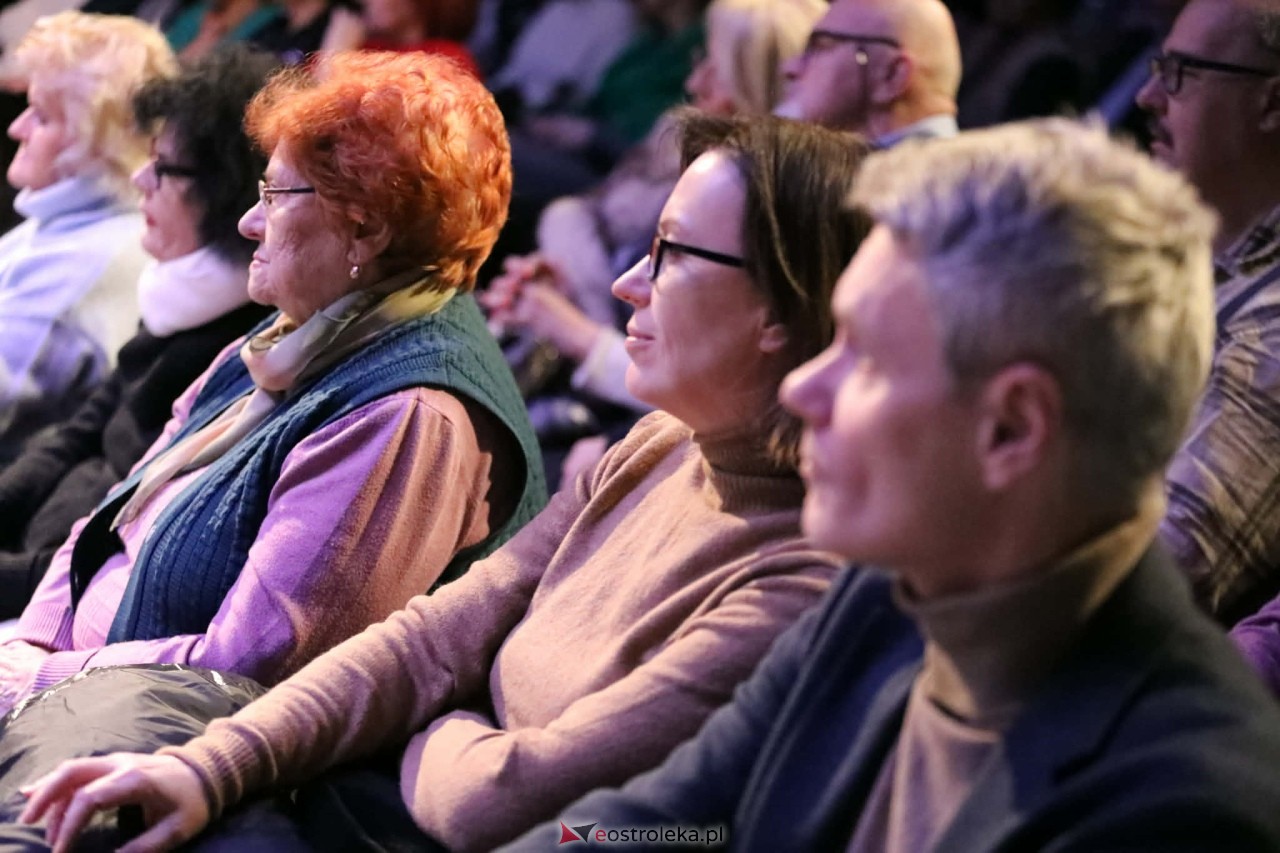 Koncert Kobiety polskiej estrady w Muzeum Żołnierzy Wyklętych [11.01.2026] - zdjęcie #10 - eOstroleka.pl