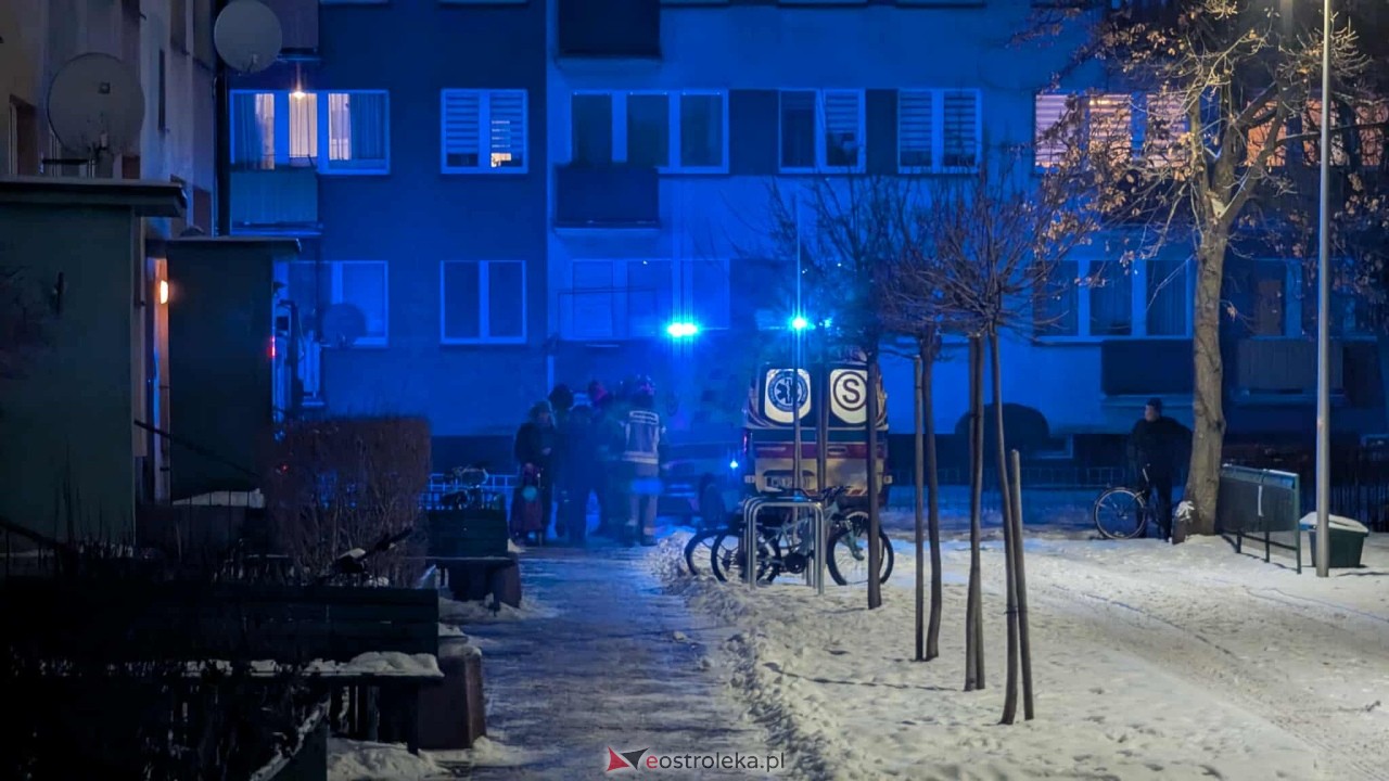 Akcja służb ratunkowych na 11 Listopada w Ostrołęce [12.01.2026] - zdjęcie #9 - eOstroleka.pl