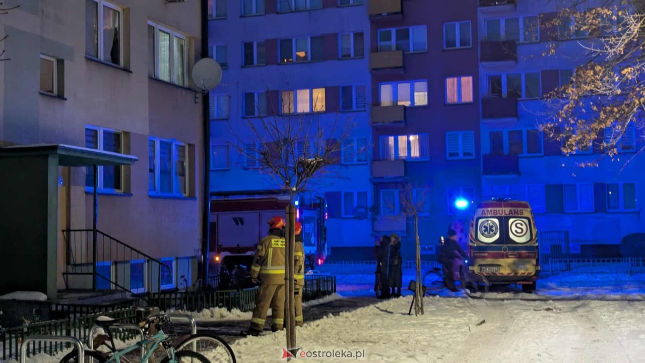 Akcja służb ratunkowych na 11 Listopada w Ostrołęce [12.01.2026] - zdjęcie #8 - eOstroleka.pl