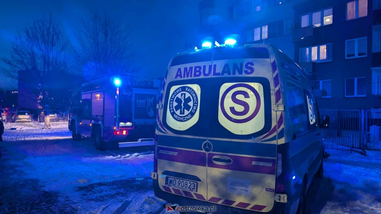 Akcja służb ratunkowych na 11 Listopada w Ostrołęce [12.01.2026] - zdjęcie #5 - eOstroleka.pl