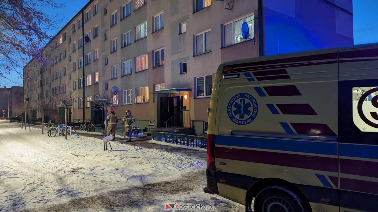 Akcja służb ratunkowych na 11 Listopada w Ostrołęce [12.01.2026] - zdjęcie #2 - eOstroleka.pl